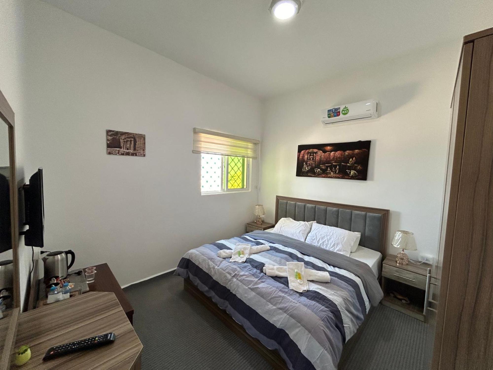 Petra Pass Hostel Вади Муса Экстерьер фото